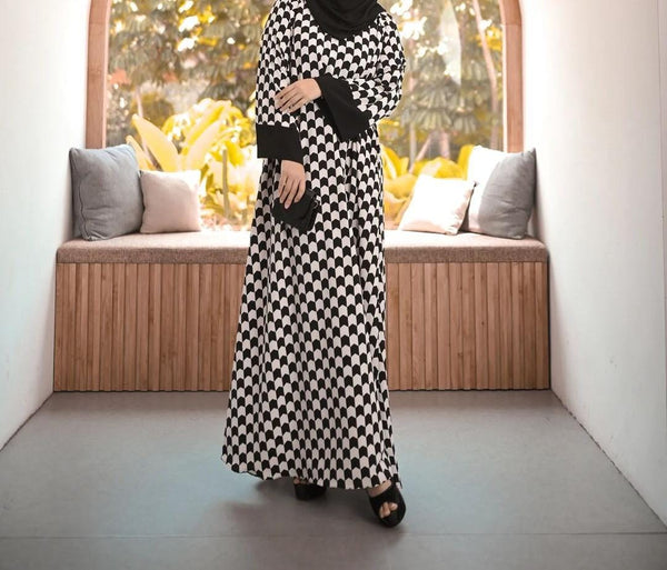 Black & White Geometric  Abaya NAC-0005