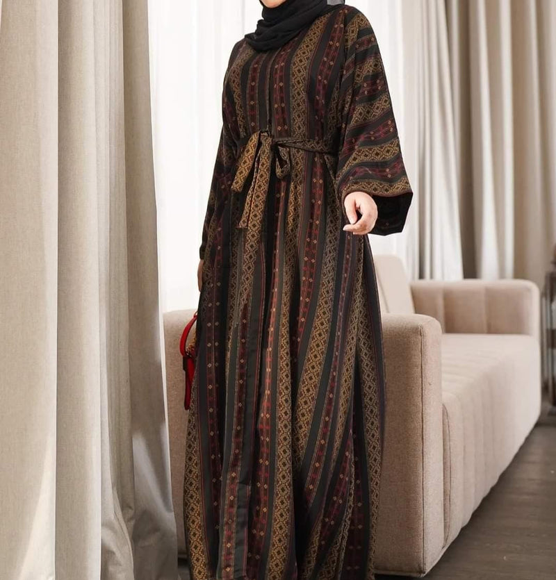 Zabia Abaya 2